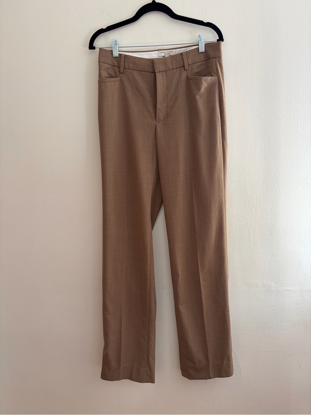 Banana Republic Women’s Tan Dress Pants size 4L